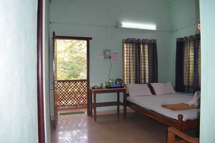 Room 2 of 49