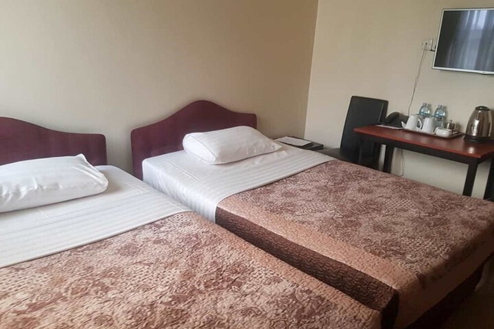 Room 10 of 44