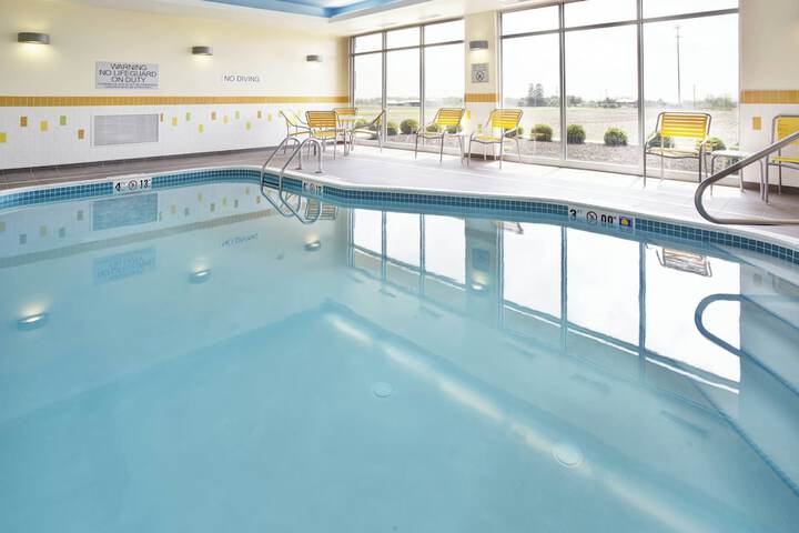 Pool 28 of 50