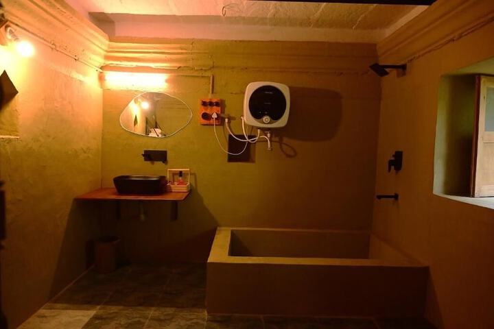 Room 3 of 16