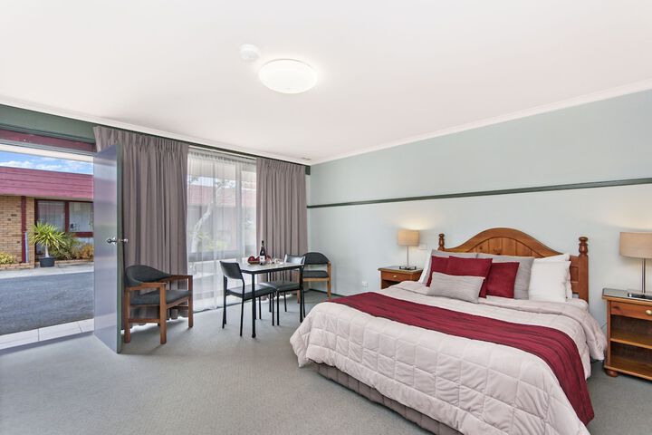 Room 15 of 30