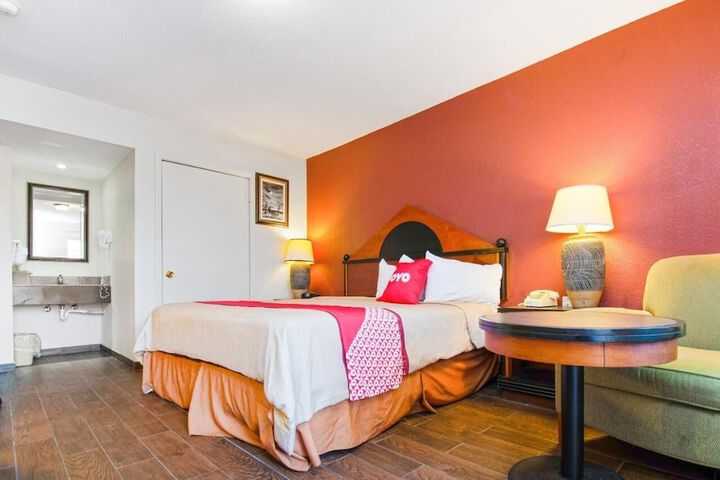 Room 4 of 13