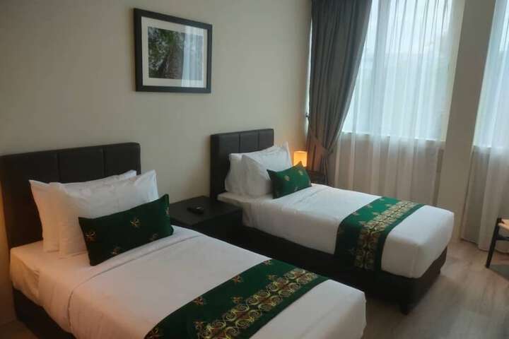 Room 21 of 43