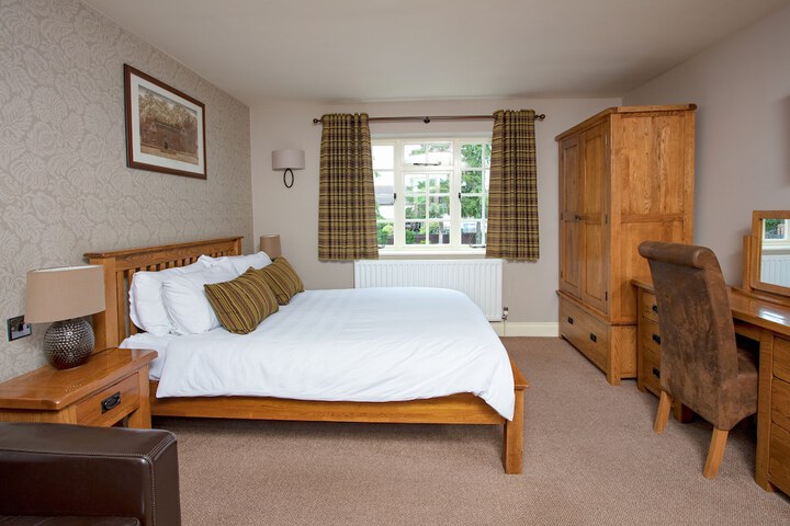 Room 4 of 56