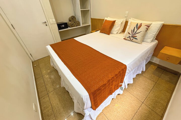 Room 13 of 171