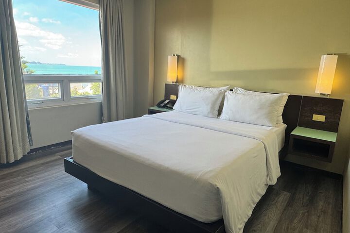 Room 26 of 65