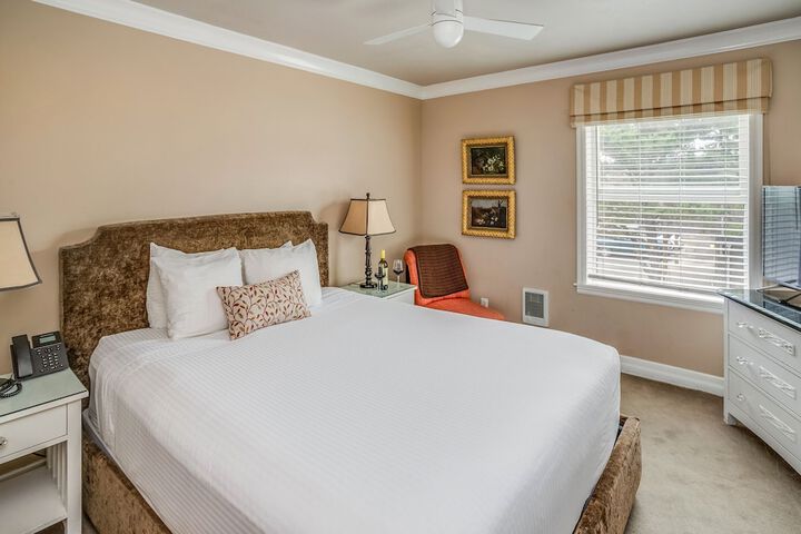 Room 15 of 110