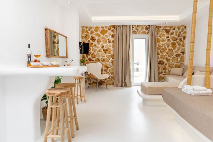 Room 47 of 77