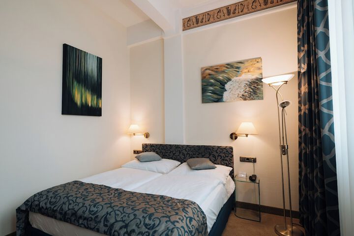 Room 43 of 81