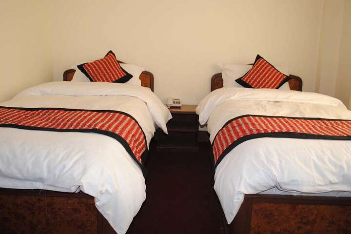 Room 8 of 31