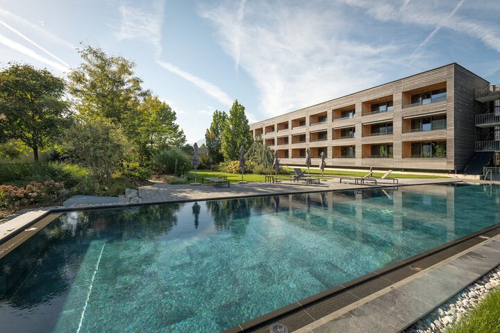 Pool 19 of 68