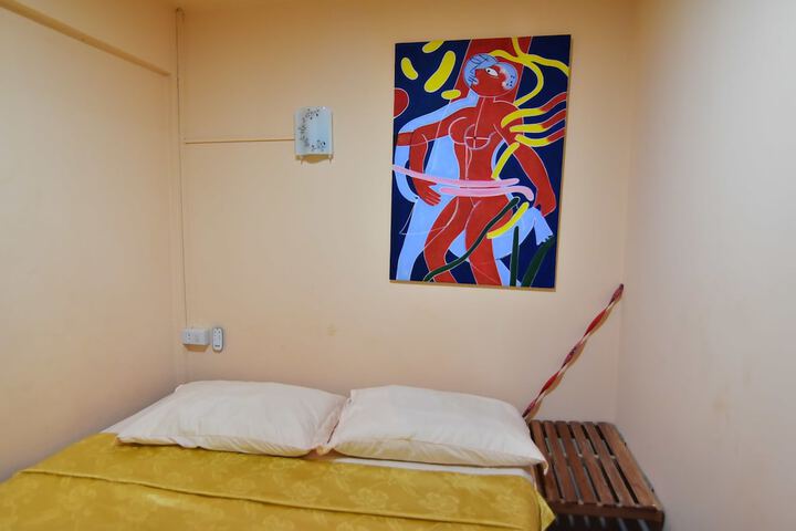 Room 10 of 15