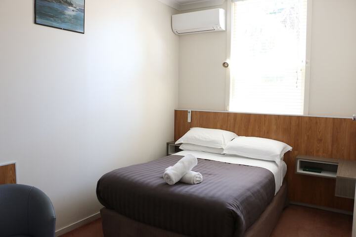 Room 11 of 46