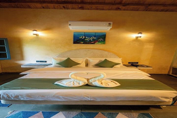 Room 14 of 48