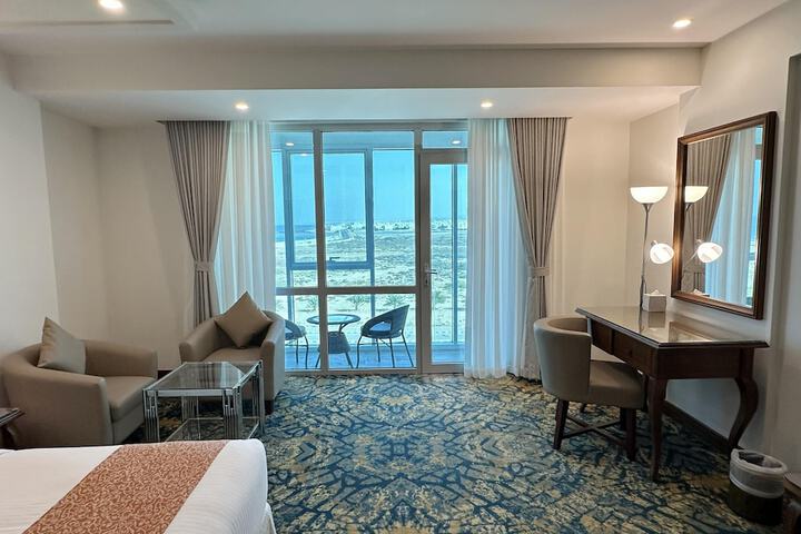 Room 17 of 37