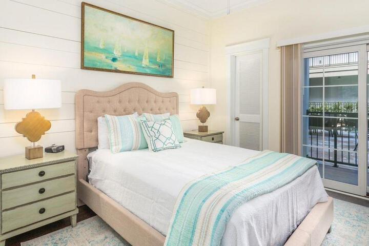Photo of King Suite at 400 Ocean Suites