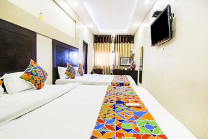 Room 14 of 18