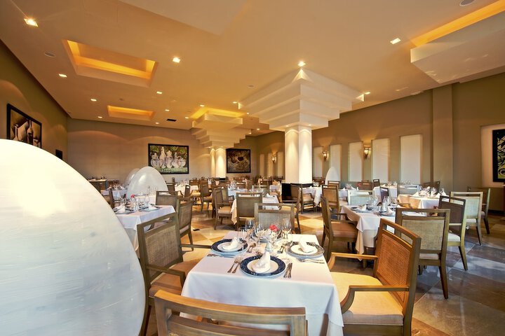 Dining 57 of 124