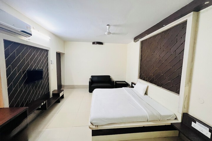 Room 27 of 54