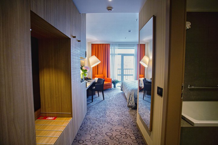 Room 10 of 57