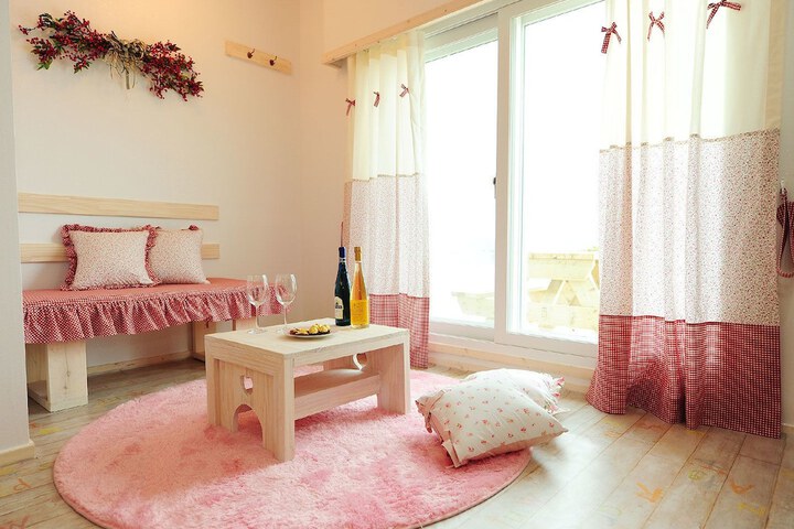 Room 17 of 52