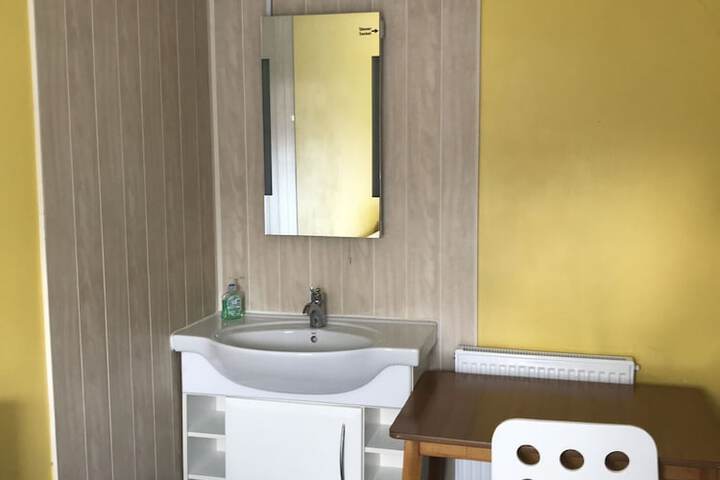 Room 10 of 26