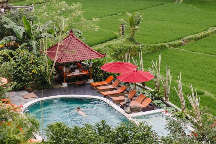 Pool 72 of 162