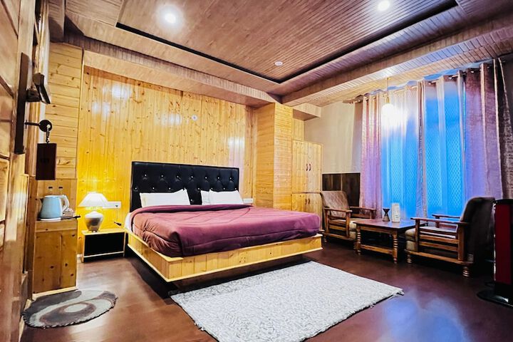 Room 6 of 47