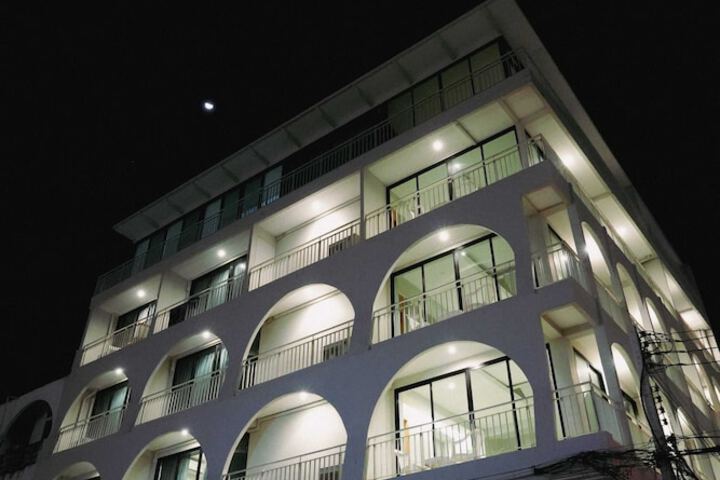 Hotel 70 of 71