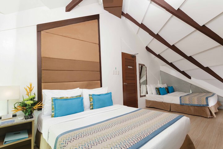 Room 10 of 22