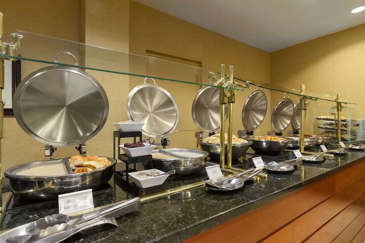 Dining 44 of 68
