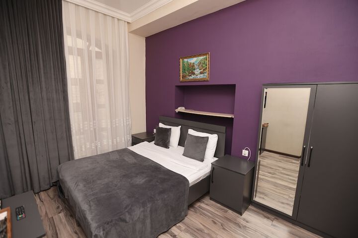 Room 16 of 65