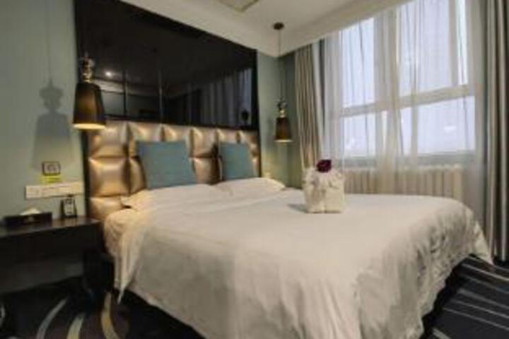 Room 8 of 8