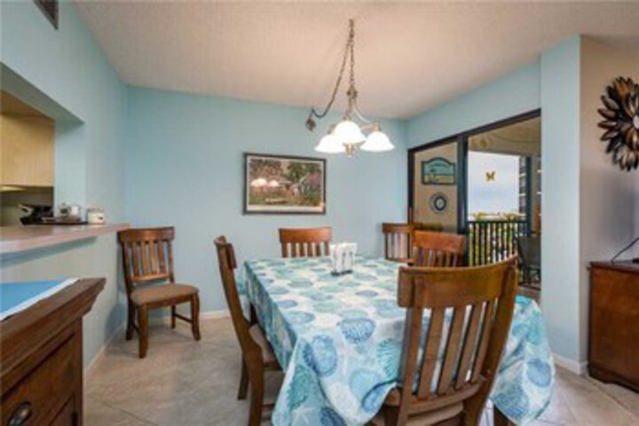 Room 12 of 25
