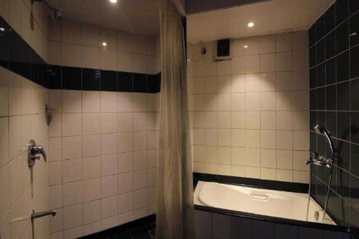 Room 35 of 38