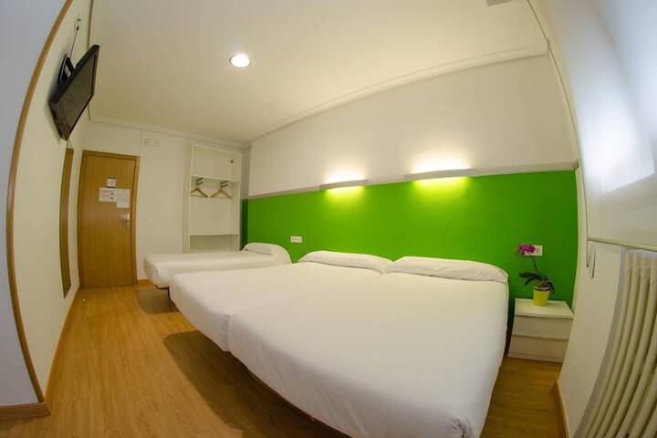 Room 7 of 24