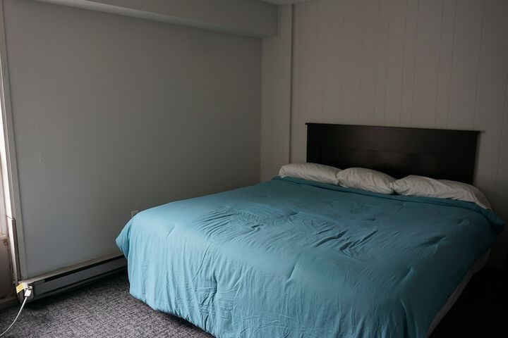 Room 8 of 26