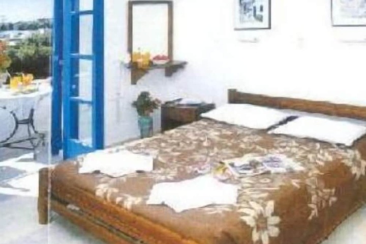 Room 9 of 12
