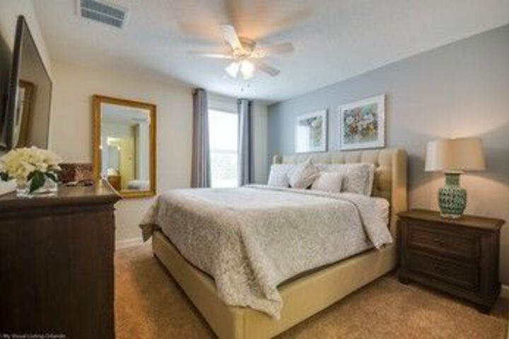 Room 11 of 26