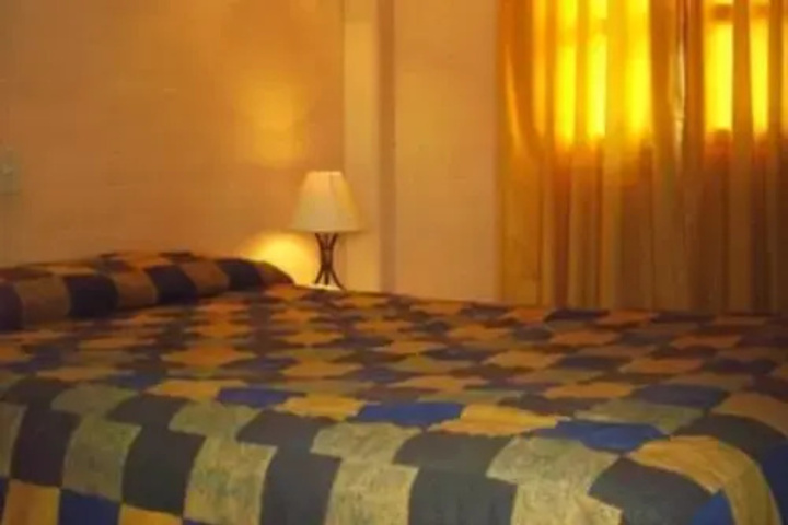 Room 4 of 11