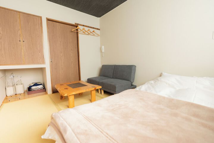 Room 27 of 36