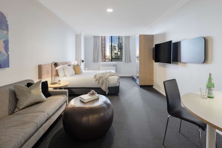Room 19 of 37