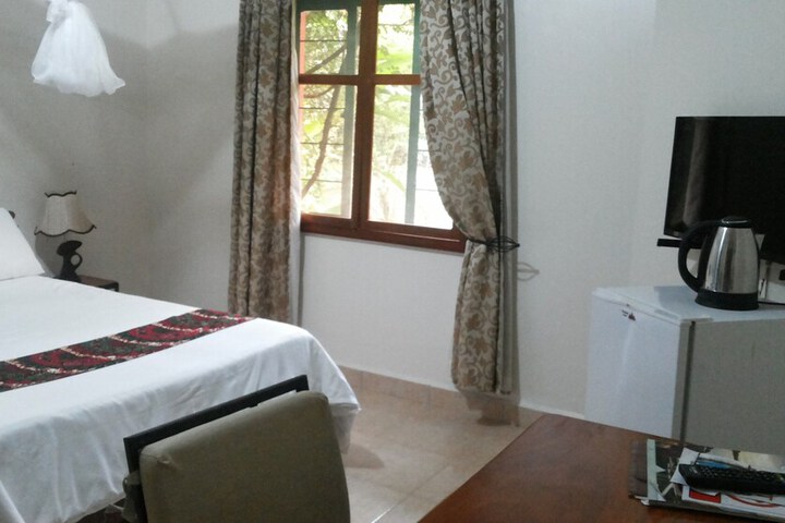 Room 24 of 115