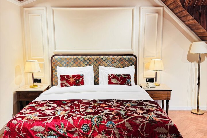 Room 4 of 49