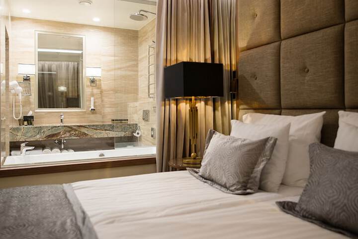 Room 16 of 78
