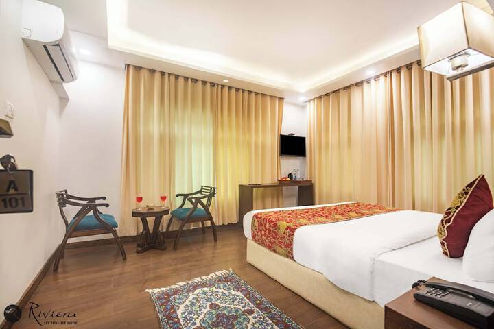Room 14 of 32