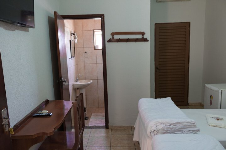 Room 26 of 40