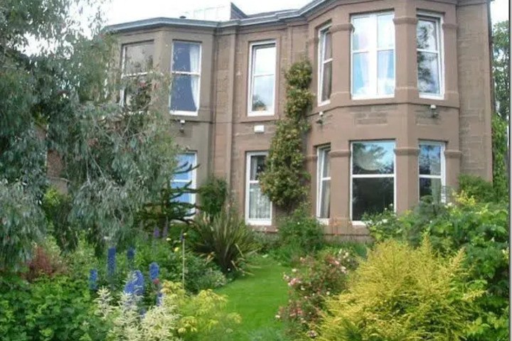 DUNLAW HOUSE HOTEL
