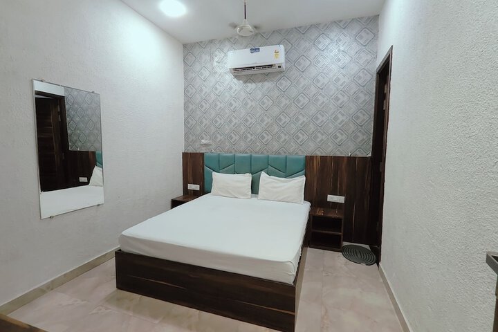 Room 13 of 41