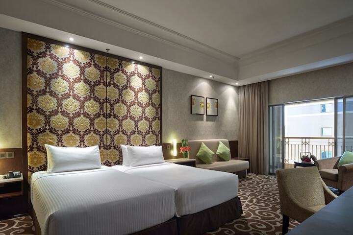 Room 14 of 49